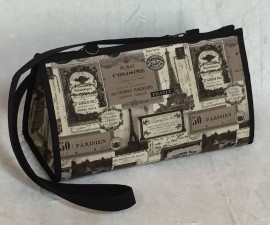 Quilters organizer bag with ironing pad 