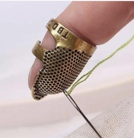 Metal open toe adjustable thimble